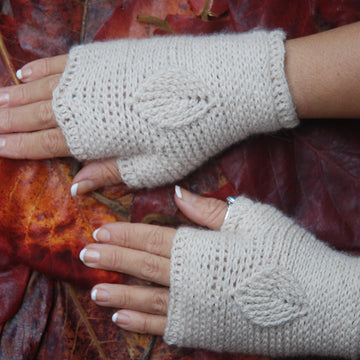Leaf Crochet Gloves