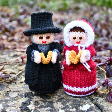 Christmas Carol Singer Dolls Knitting Pattern - Toy Knitting Pattern