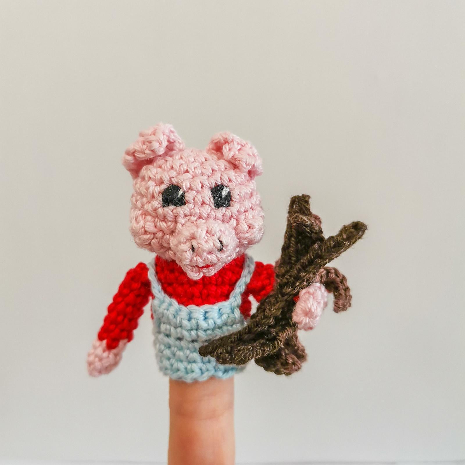Three little pigs and wolf