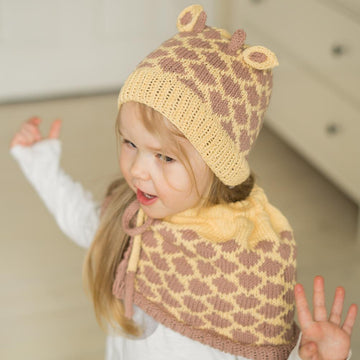 Giraffe hat