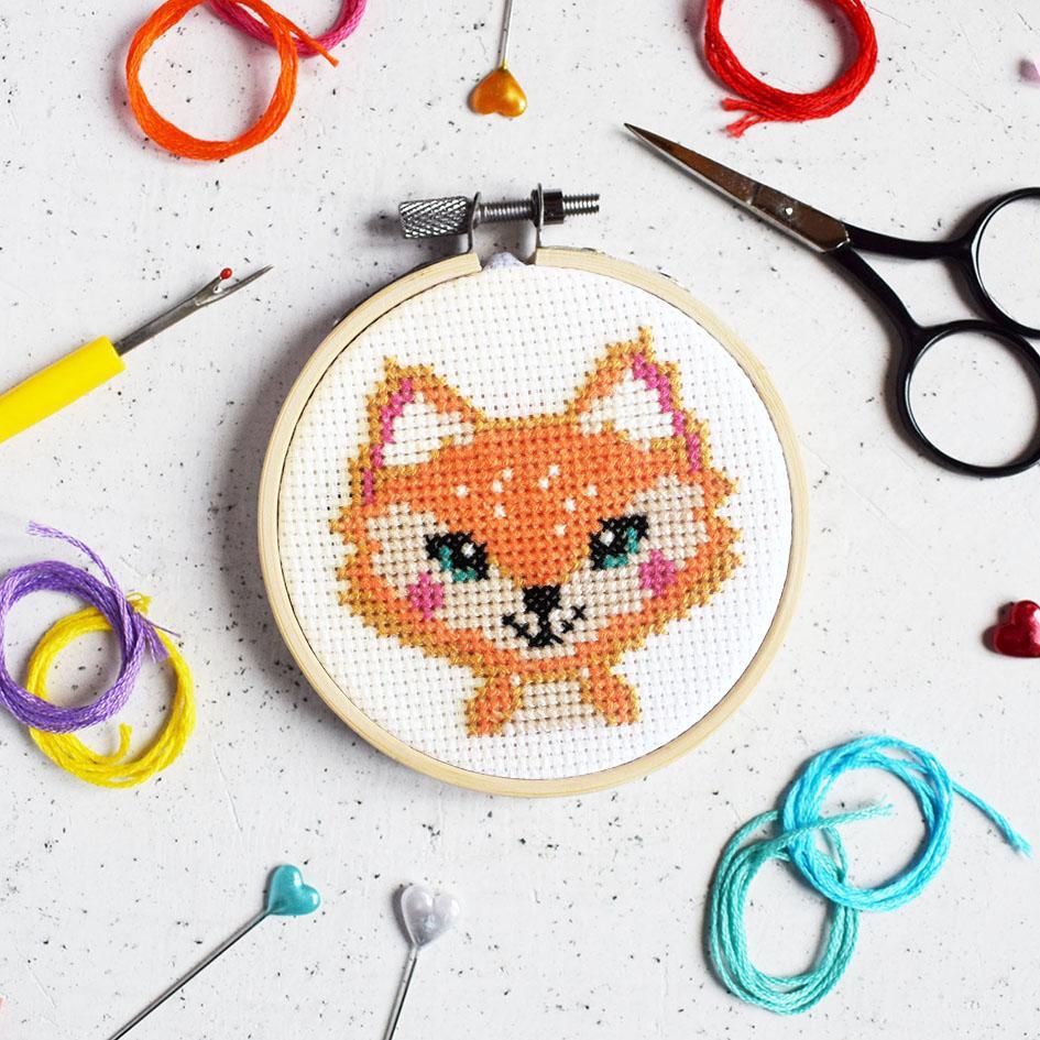 The Make Arcade Mini Cross Stitch - Florence Fox - 3in
