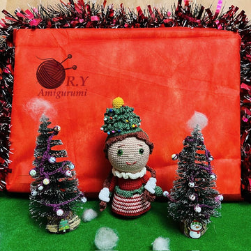 Amigurumi Christmas recycle doll
