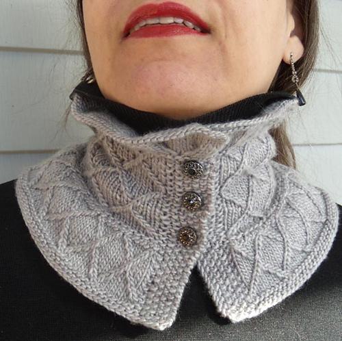 Julia Neckwarmer