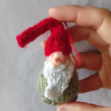 Gnome knit postal