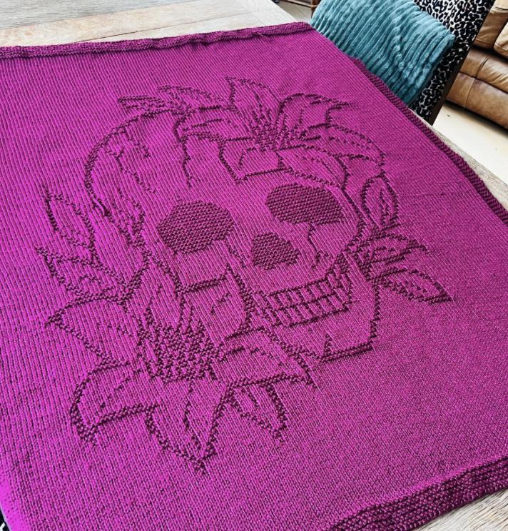 Lily Skull Blanket