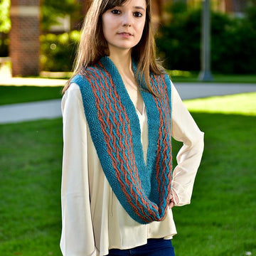Two Color Wave Cowl