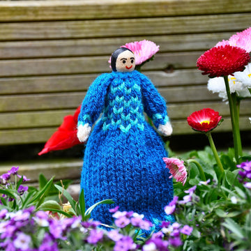 Queen Victoria Peg Doll Knitting Pattern - Free Knitting Pattern