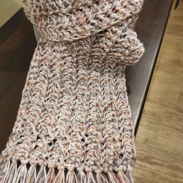 Woman tweed set: hat and double-sided scarf.