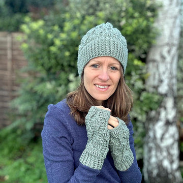 Trailing Leaves Mittens