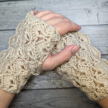 Spring Shells Fingerless Gloves