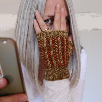 Hammy Fingerless Mitts