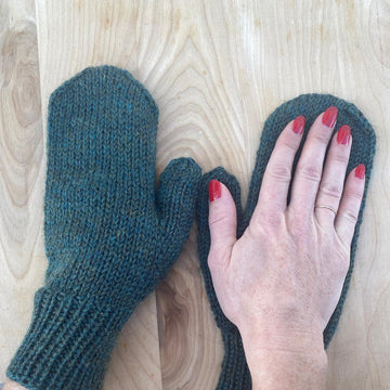 Worsted Wonderland Mittens