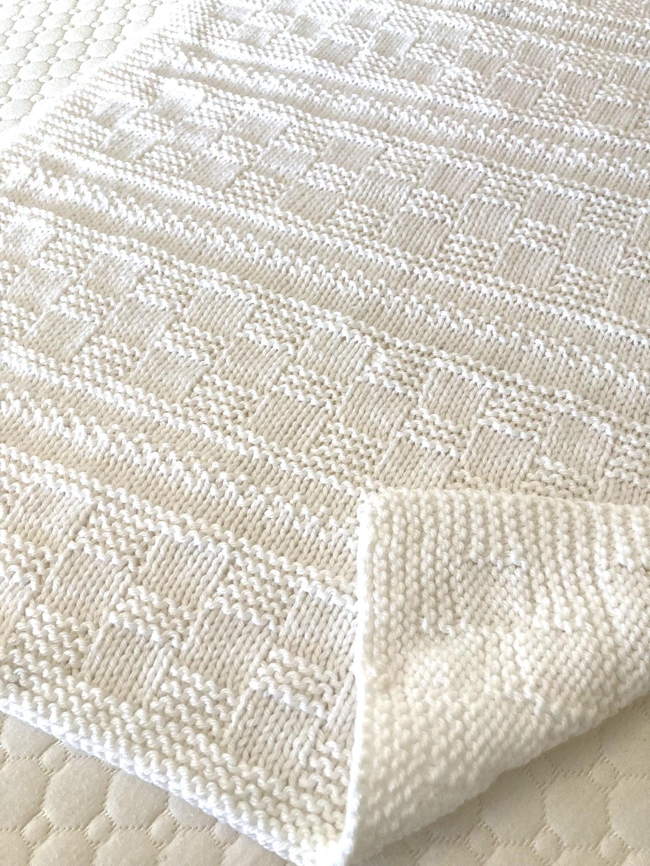 Jesse Baby Blanket in Aran or Chunky