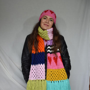 Dopmaine crochet scarf