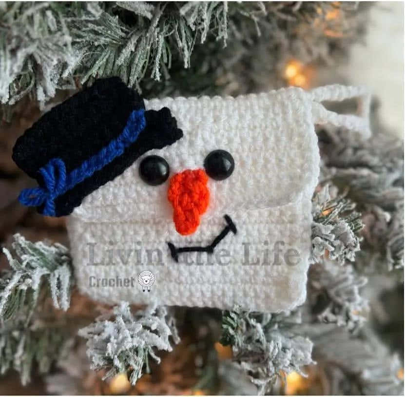Snowman Wristlet
