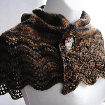 Feathers Shawlette