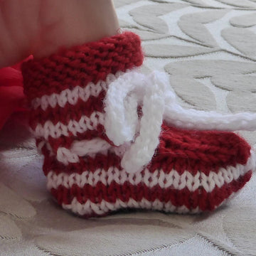 Jamie - prem booties and mittens