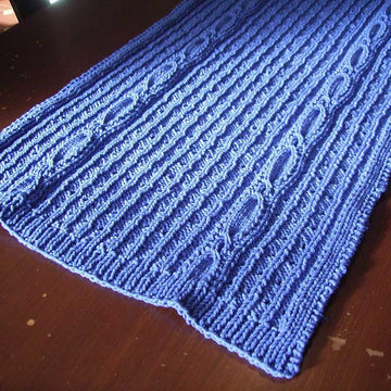 Cute Cabled Table Runner