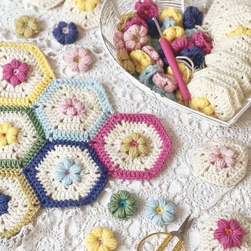 Daisy Puffs Blanket