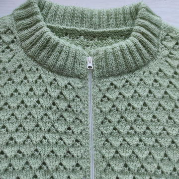 Instructions for knitting a zippered jacket with a patterned pattern Size XXL