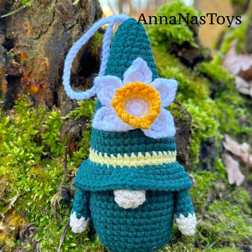 Gnome daffodil keychain