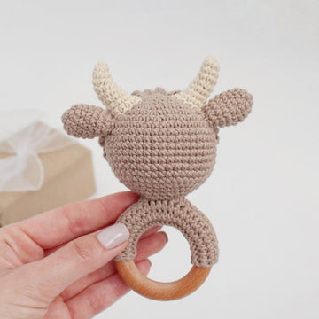 Highland cow baby rattle teether toy amigurumi crochet pattern