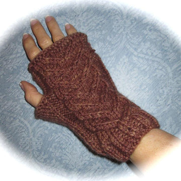 Whose Who's Cabled Mitts