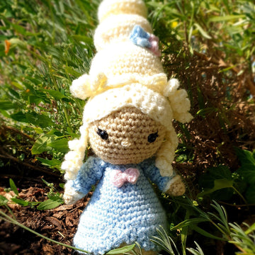 Iconic people Amigurumi crochet Antoinette Napoleon Bonaparte Aretha Franklin Thomas Edison Obama Jane Goodall Julius Caesar