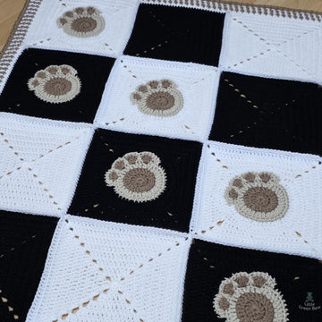 Puppy Pawprint Blanket - UK Terminology