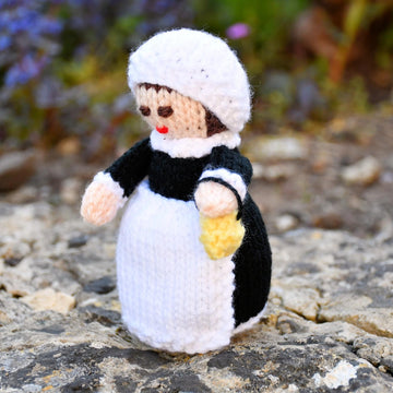 Miniature Florence Nightingale Doll Knitting Pattern - Toy Knitting Pattern