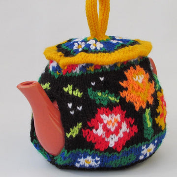 Canal roses tea cosy