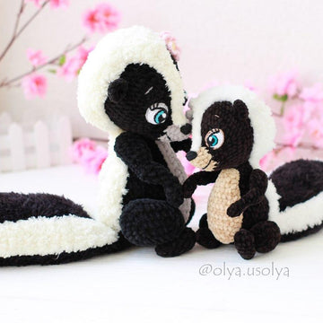 Skunk pattern + flower (PDF + 9 videos)