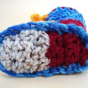 619 COLORFUL BOOTIES, Newborn to 1 year