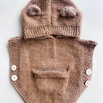 Sören bear cub poncho