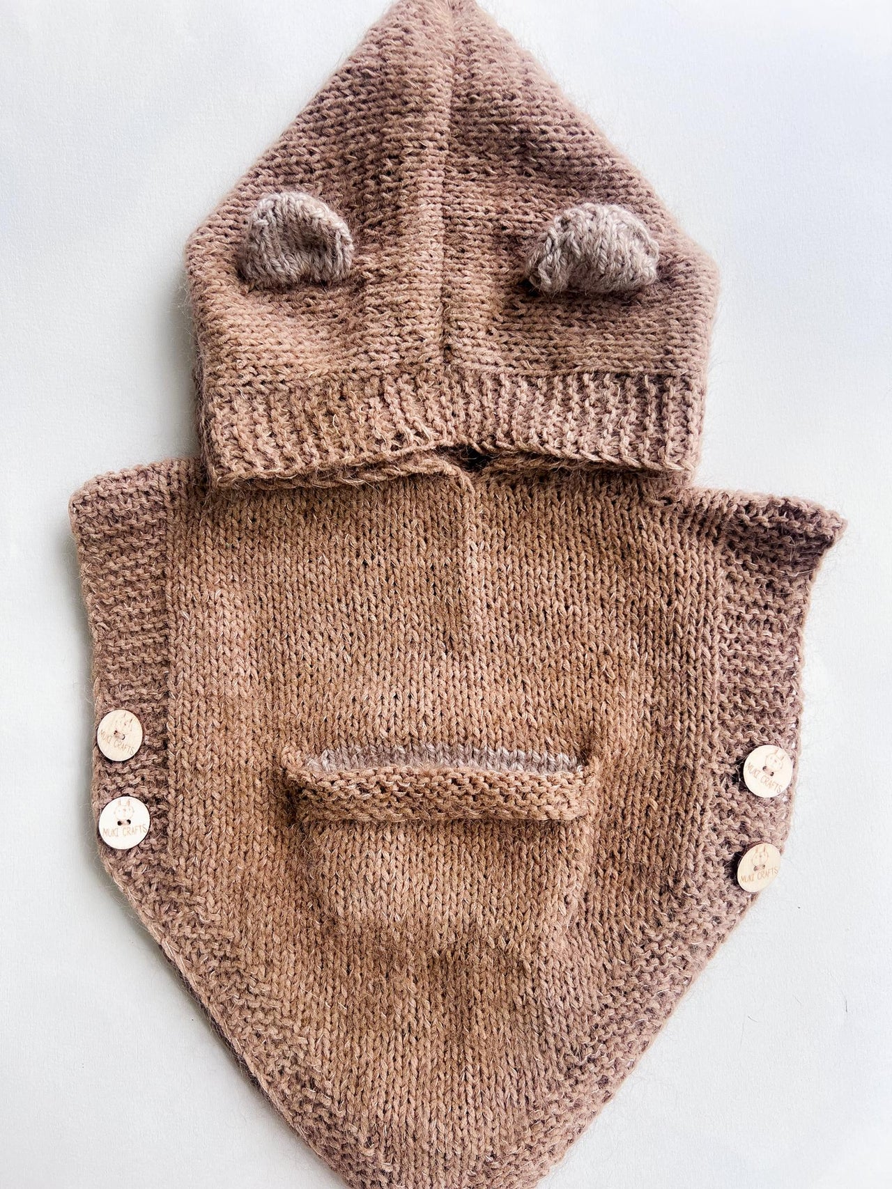 Sören bear cub poncho
