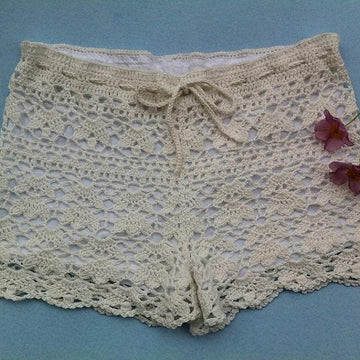 Cynthia - floral lace shorts