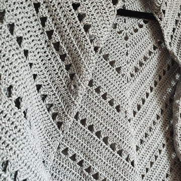 The Jamra Triangle Shawl