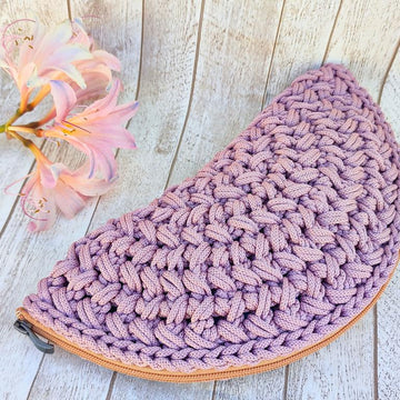 One-Piece Half Moon Clutch | Seamless Crochet Bag Pattern