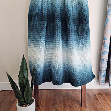 Ocean Hues Gradient Blanket