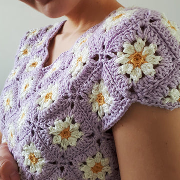 Daisy top