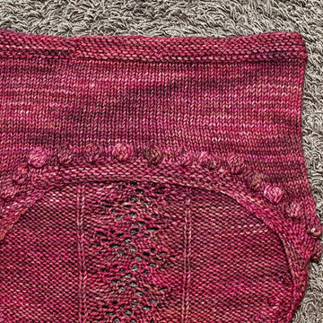 Hannah - Triangle Cowl