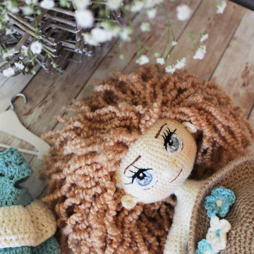 Dress and hat for doll