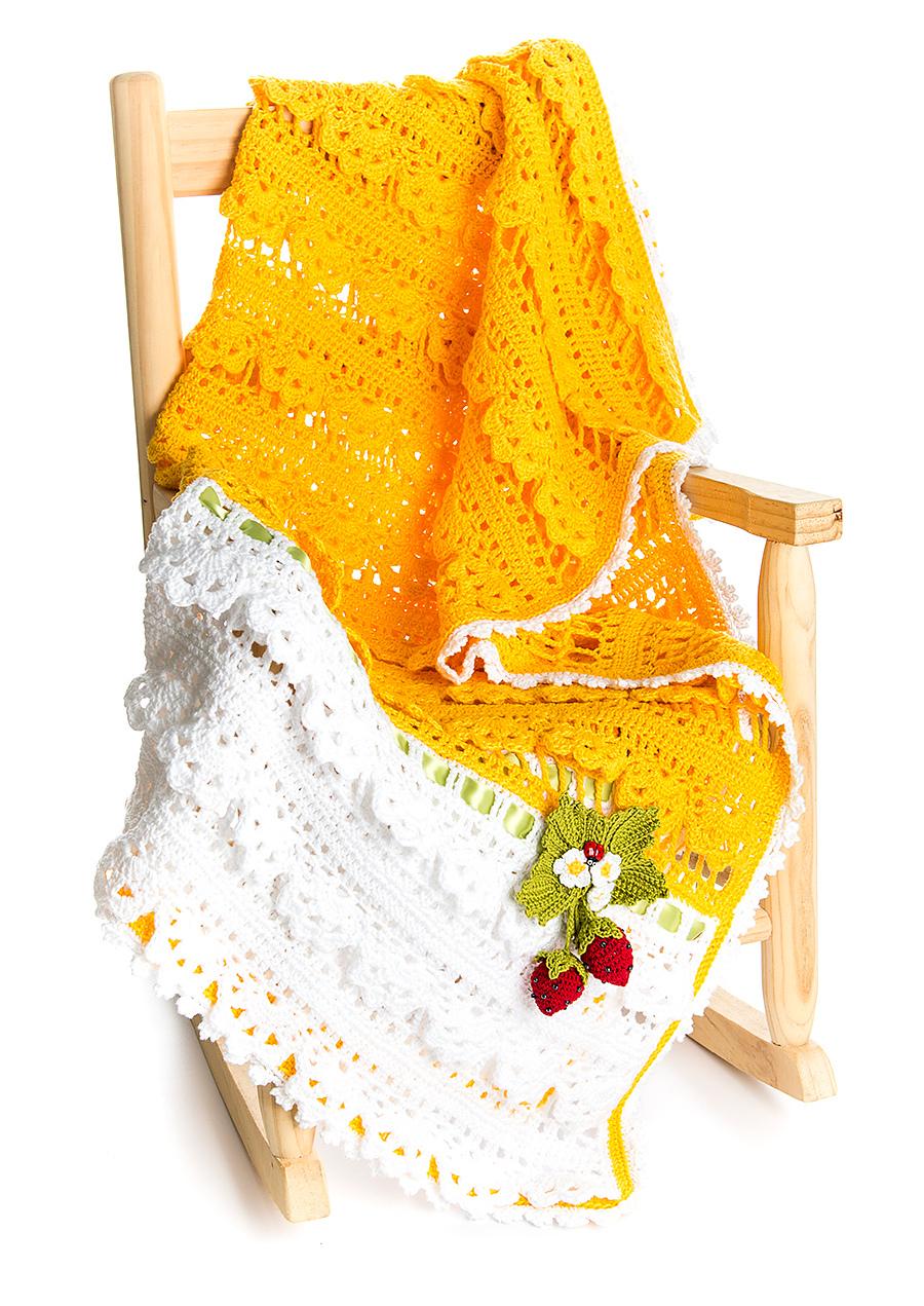 Strawberry Delight Blanket/Throw
