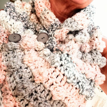 Bubbles collar scarf
