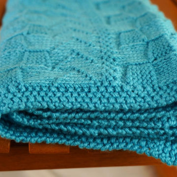 Textured Lap Throw in Cascade Yarns Pacific Chunky - C308 - Downloadable PDF