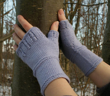 Lace Lavender Mitts