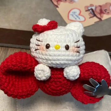 Hello Kitty on the Bow