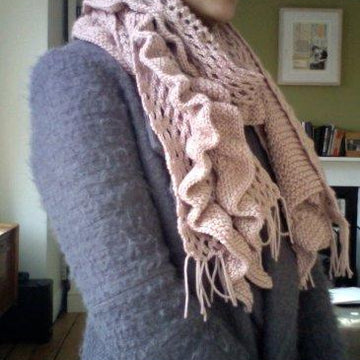 Naomi Scarf