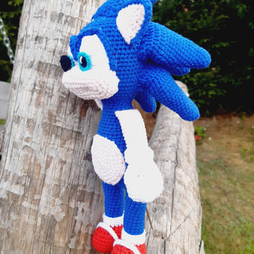 Sonic the hedgehog - cartoon character