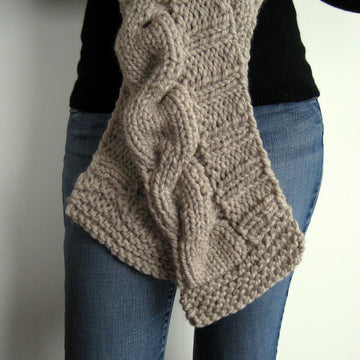 Agnes Shaped Scarf